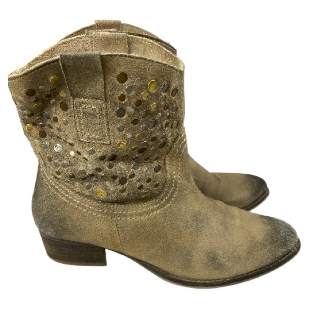 Diba True Flying Solo Leather Boot Gold Bronze and Solver Stud Details Size 7.5